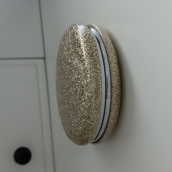 Gold Compact Mirror - Picture 3 of 7